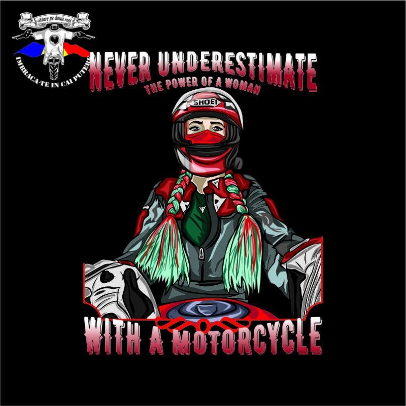 detaliu tricou never underestimate a woman